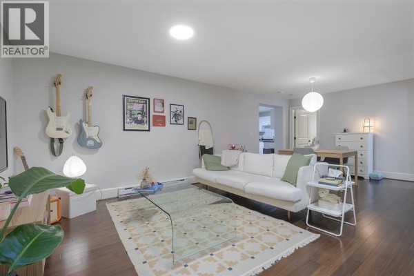 Suite 518 E 16th Street, North Vancouver, BC, photo 2