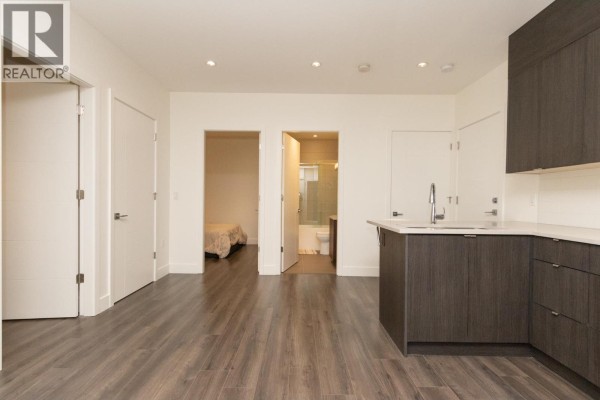 Suite 7230 Kitchener Street, Burnaby, BC V5A1L6 Photo 5