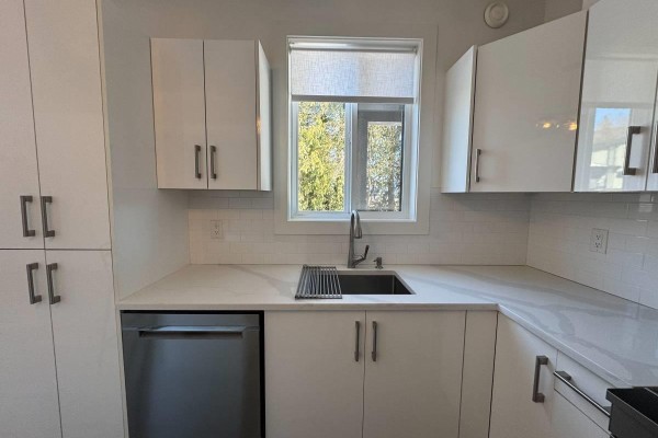Suite 8356 Mctaggart St, Mission, BC V2V6S6 Photo 4