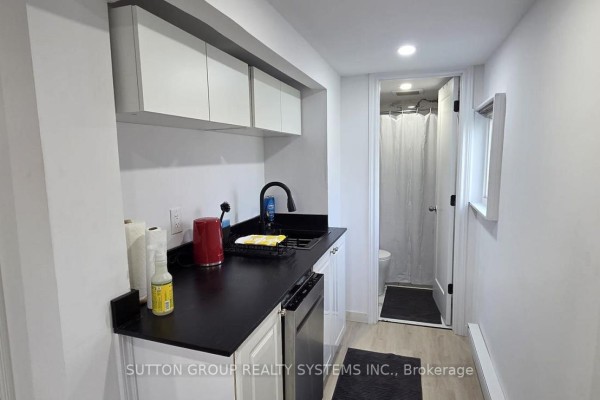 Bathroom - Suite G - 290 Morden Road, Oakville, ON L6K2S5 Photo 4