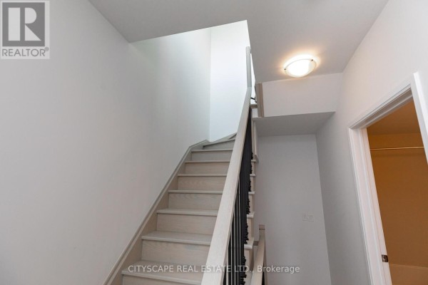 Dining room - Th - 1 - 1010 Portage Parkway, Vaughan, ON L4K0K3 Photo 2