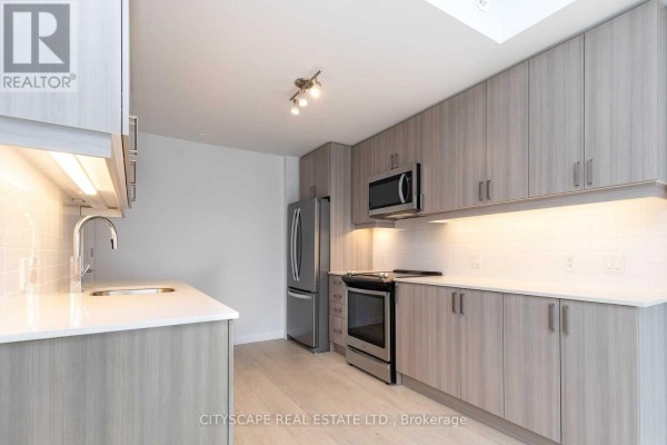 Bedroom - Th 01 - 1010 Portage Parkway, Vaughan, ON L4K0K3 Photo 5