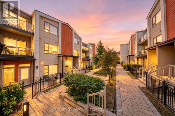 Kitchen - Th 19 - 70 Orchid Place Drive, Toronto, ON M1B0C4 Photo 2