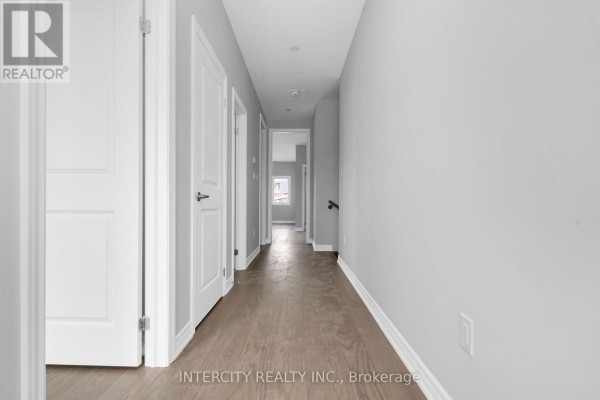Th 26 - Blk 6 Sunbird Way, Halton Hills, ON X0X0X0 Photo 5