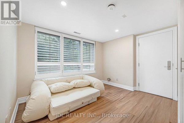 Th07 - 761 Bay Street, Toronto, ON, photo 3