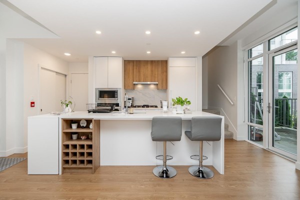 Th1 13387 Old Yale Rd Road, Surrey, BC V3T0V6 Photo 5