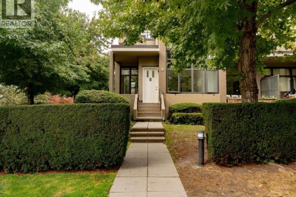 Th10 2355 Madison Avenue, Burnaby