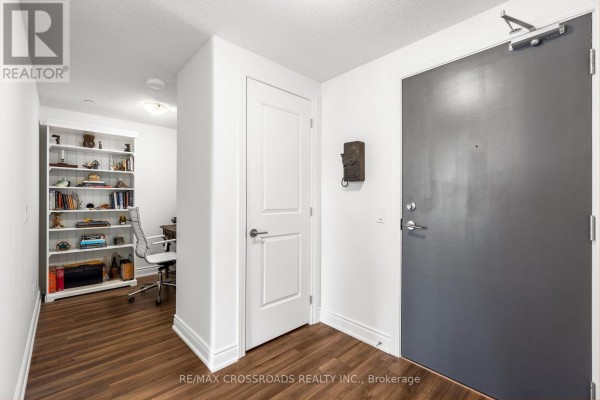 Primary Bedroom - Th102 - 9618 Yonge Street, Richmond Hill, ON L4C0X5 Photo 5