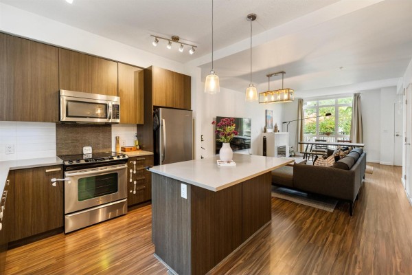 Th11 10290 133 Street, Surrey, BC V3T3Z1 Photo 5