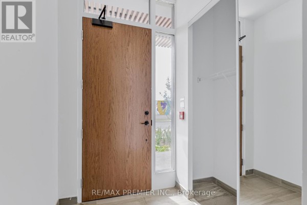 Bedroom 2 - Th17 - 7 Buttermill Avenue, Vaughan, ON L4K0M5 Photo 3
