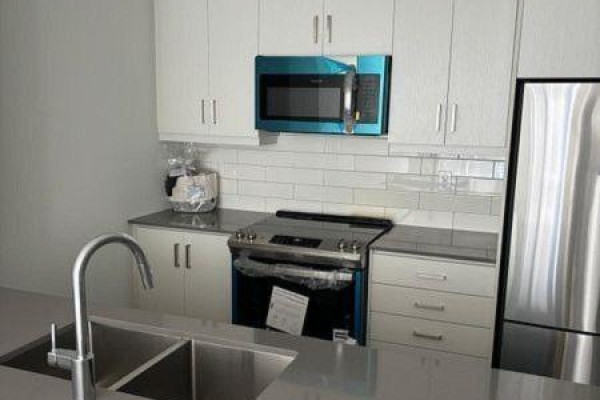 Bedroom 2 - Th177 - 151 Honeycrisp Crescent, Vaughan, ON L4K0N6 Photo 4