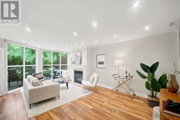 Kitchen - Th18 - 100 Arbors Lane, Vaughan, ON L4L3Z2 Photo 3