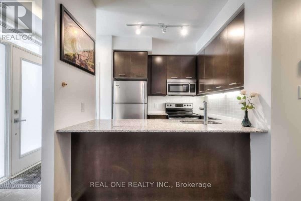 Th23 C - 370 Square One Drive, Mississauga, ON L5B0E6 Photo 4