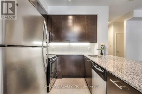 Th23 C - 370 Square One Drive, Mississauga, ON L5B0E6 Photo 5