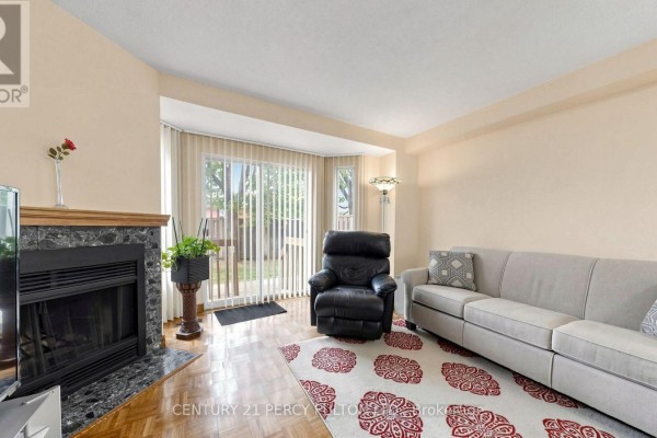 Bedroom 2 - Th26 - 2472 Eglinton Avenue E, Toronto, ON M1K5J9 Photo 4