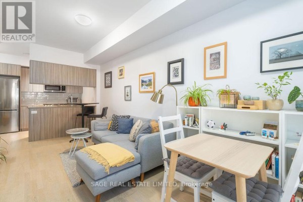 Den - Th3 - 150 Broadview Avenue, Toronto, ON M4M0A9 Photo 5