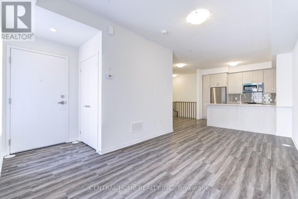 Primary Bedroom - Th312 - 130 Honeycrisp Crescent, Vaughan, ON L4K0N7 Photo 5