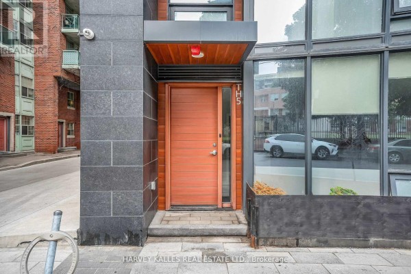 Kitchen - Th5 - 85 Wood Street, Toronto, ON M4Y0E8 Photo 4