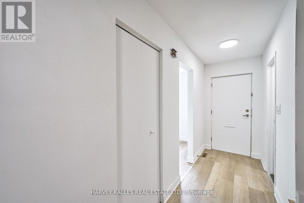 Th602 - 2012 Sheppard Avenue W, Toronto, ON M3N1A2 Photo 5