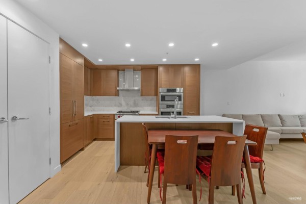 Th8 1439 George Street, Surrey, BC V4B0B9 Photo 3