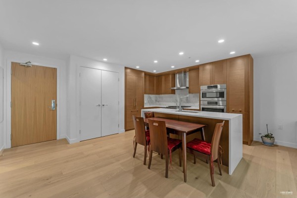 Th8 1439 George Street, Surrey, BC V4B0B9 Photo 4