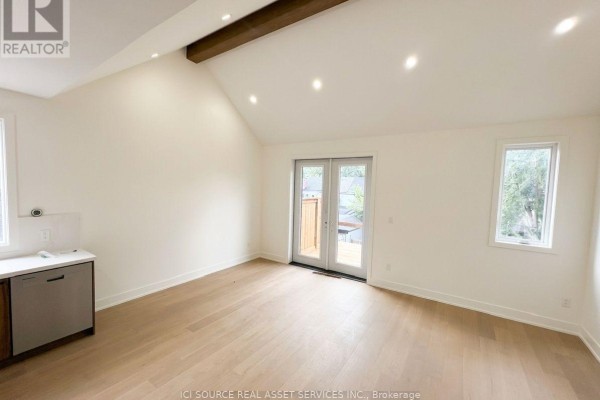 Bathroom - Top Floor - 152 Brunswick Avenue, Toronto, ON M5S2M2 Photo 2