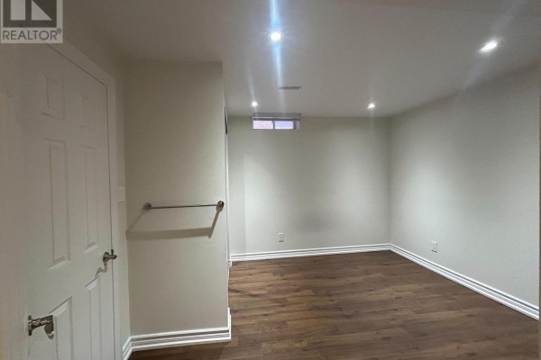 Two Bedrooms Bsmt - 36 Bendamere Cres Crescent, Markham, ON L3P6Y1 Photo 4