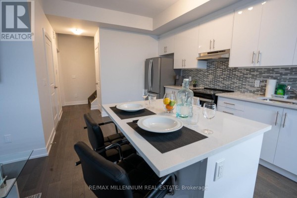 U221 - 9560 Islington Avenue, Vaughan, ON L4K2L5 Photo 5