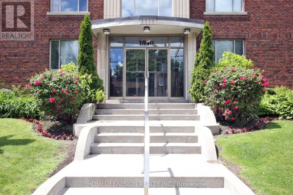 Kitchen - Unit # B1 - 1840 Bathurst Street, Toronto, ON M5P3K7 Photo 2