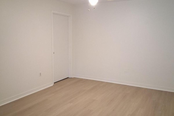 Bathroom - Unit 1 - 109 George Street, St  Catharines, ON L2R5P2 Photo 5