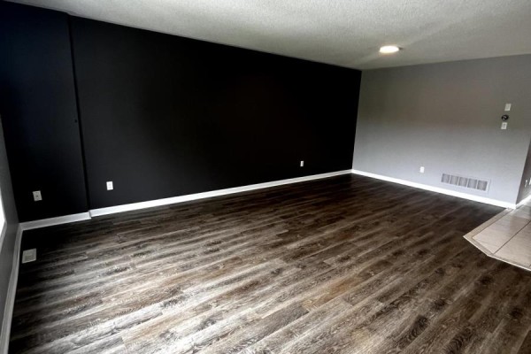Kitchen - Unit 1 - 116 Maplewood Drive, Essa, ON L0M1B4 Photo 3