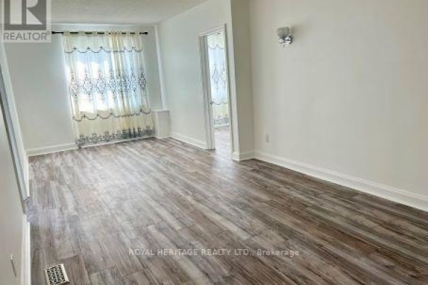 Kitchen - Unit 1 - 128 Wilson Road S, Oshawa, ON L1H6C1 Photo 2