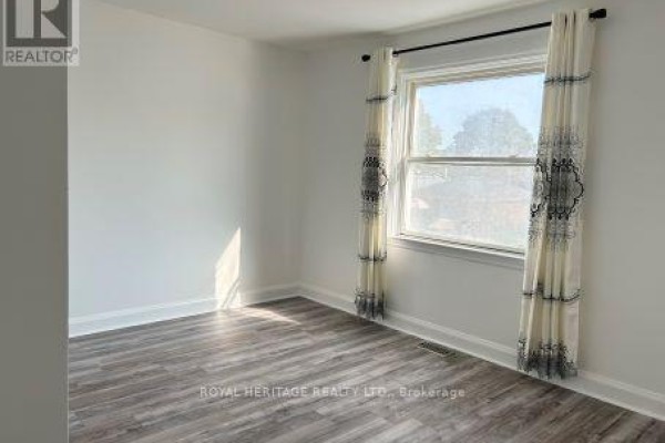 Bedroom 2 - Unit 1 - 128 Wilson Road S, Oshawa, ON L1H6C1 Photo 4