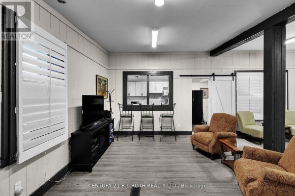 Unit 1 - 1285 Bayfield Street N, Springwater, ON, photo 2