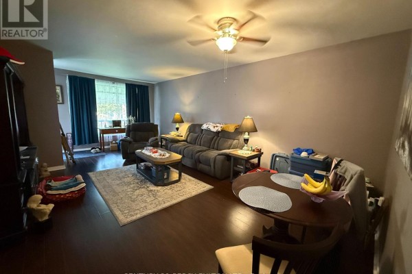 Bedroom 3 - Unit 1 - 220 Rosedale Drive, Whitby, ON L1N1Z3 Photo 3