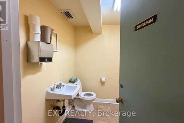 Unit 1 - 74 Dundas Street W, Quinte West, ON K8V3P3 Photo 5