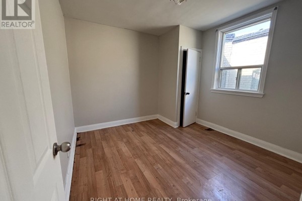 Unit 1 Upper - 503 Oakwood Avenue, Toronto, ON M6E2W9 Photo 5