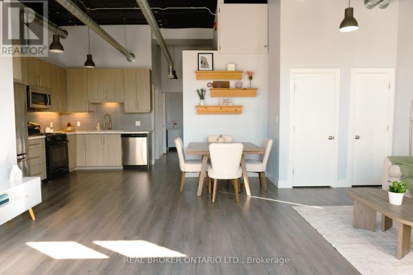 Bathroom - Unit 102 - 904 Paisley Road, Guelph, ON N1K0C6 Photo 5