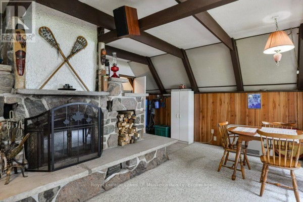 Living room - Unit 19 - 2324 Highway 141 Highway, Muskoka Lakes, ON P0B1M0 Photo 4