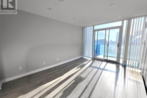 Kitchen - Unit 1911 - 51 Lower Simcoe Street, Toronto, ON M5J3A2 Photo 3