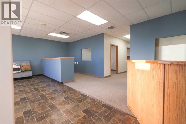 Unit 2, 5204 49 Street, Rocky Mountain House, AB, photo 3