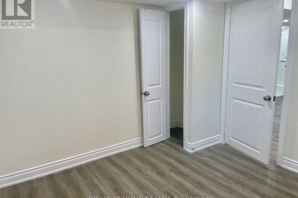 Unit #2 (bsmt) - 11 Herdwick Street, Brampton, ON L6S6L6 Photo 5
