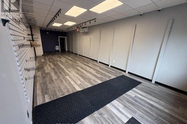 Unit 2 - 22542 Adelaide Road, Strathroy Caradoc, ON N0L1W0 Photo 4