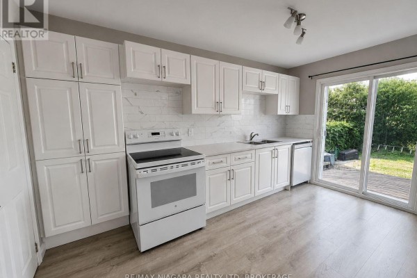 Unit 2 - 24 Union Street, St  Catharines, ON, photo 2