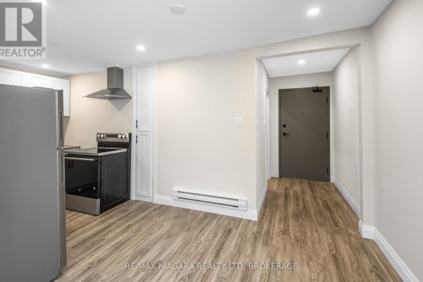 Unit 2 - 262 West Street, Port Colborne, ON L3K4E4 Photo 5