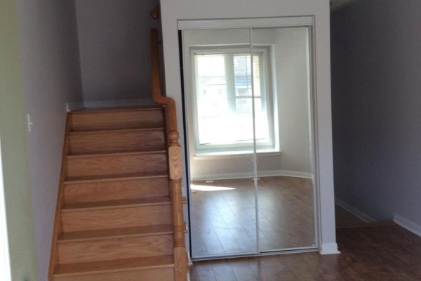 Family room - Unit #2 - 32 Ecopark Gate, Toronto, ON M1B6G8 Photo 2