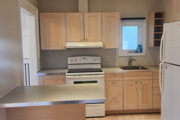 Unit 2 - 32 High Park Boulevard N, Toronto, ON M6R1M7 Photo 5