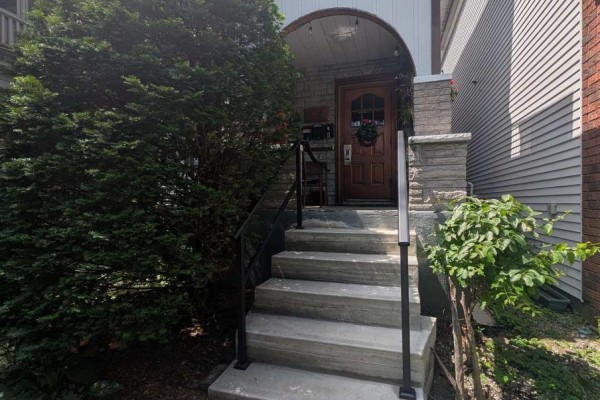 Living room - Unit 2 - 44 Spadina Avenue, Ottawa, ON K1Y2B6 Photo 2