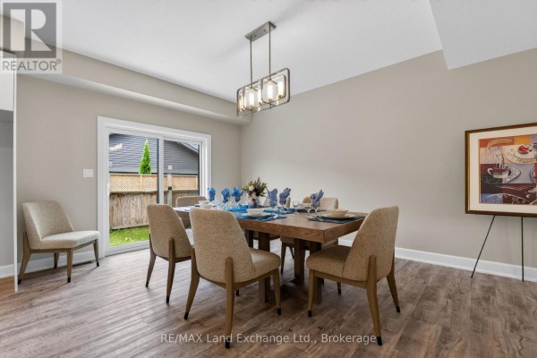 Bathroom - Unit 2 - 8 Golf Links Road, Kincardine, ON N2Z0G1 Photo 5