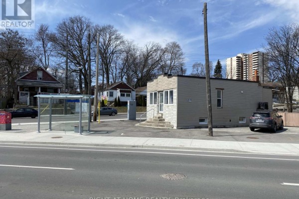 Unit 2 - Unit 2, 104 Danforth Road N, Toronto, ON M1L3W7 Photo 4